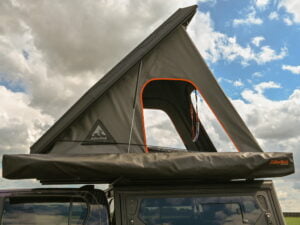 ALU-CAB HARDTOP "CONTOUR" FÜR TOYOTA HILUX REVO 2016+ DOPPELKABINE MIT FENSTER